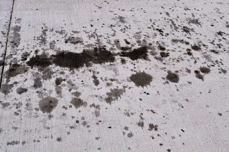 Driveway Stain Removal Costs — Cost of Driveway Stain Removal